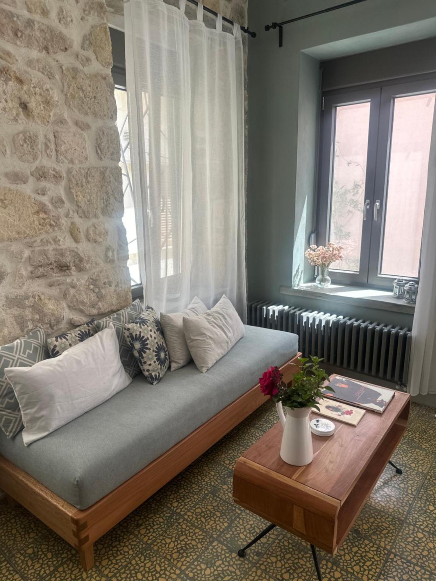 Stone Guest House In The City Ираклио Екстериор снимка